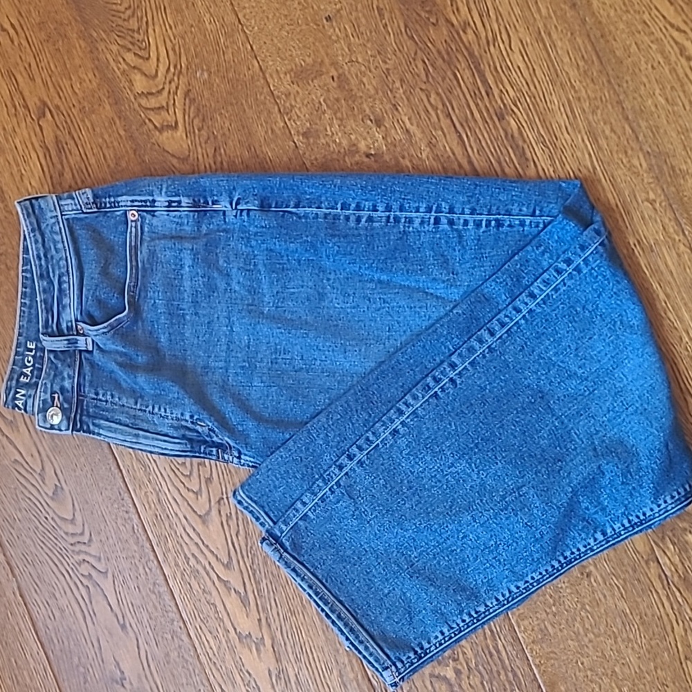 American Eagle Mom Jeans